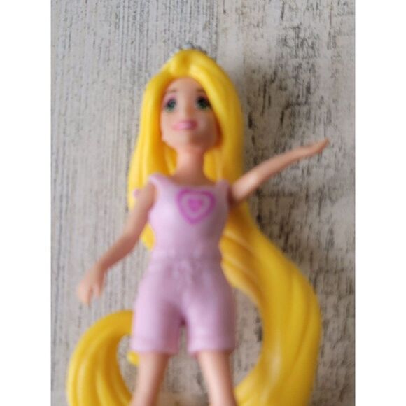 2009 Mattel Disney Rapunzel Tangled princess toy figure - Picture 2 of 5